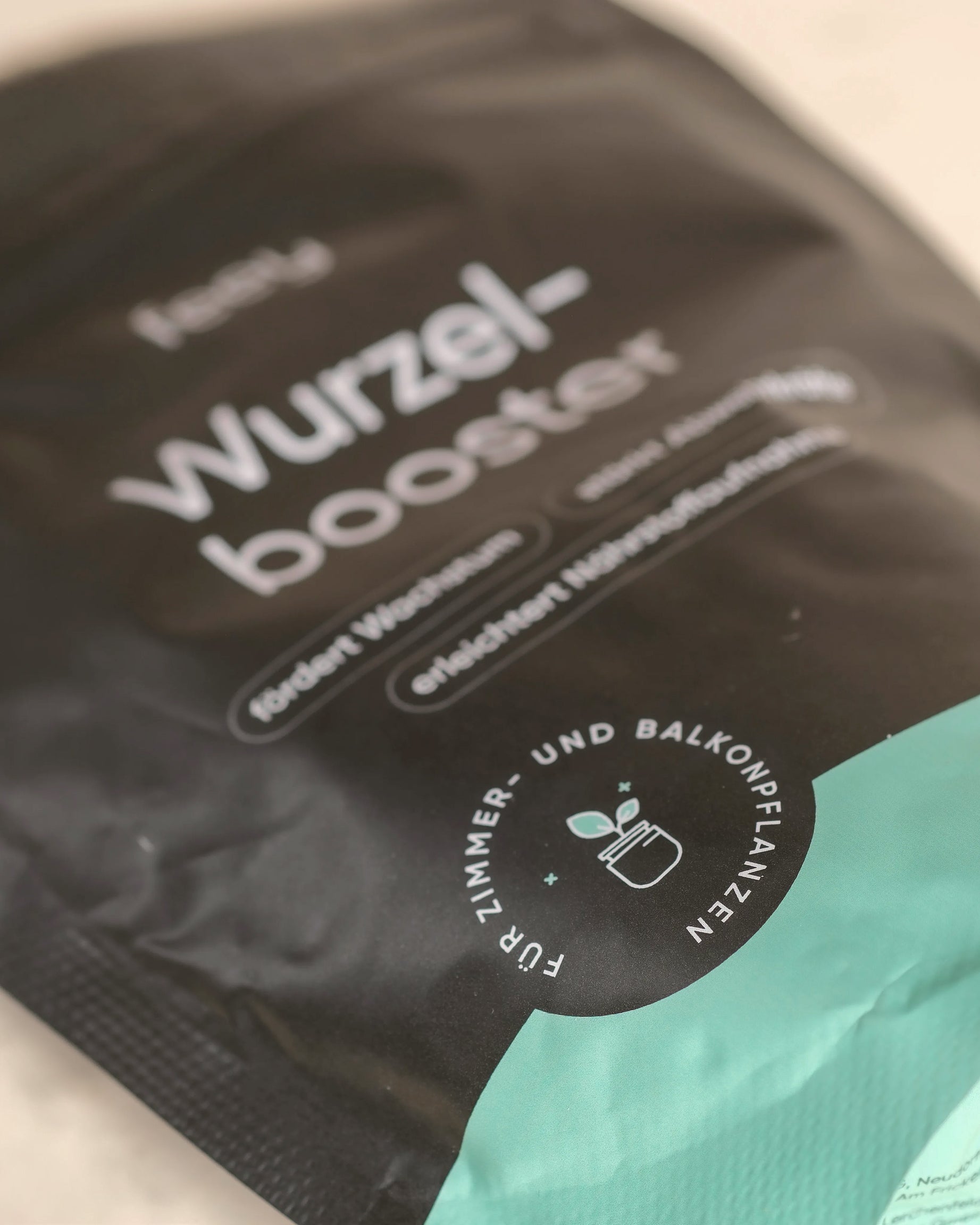 Nahaufnahme einer schwarz-grünen 