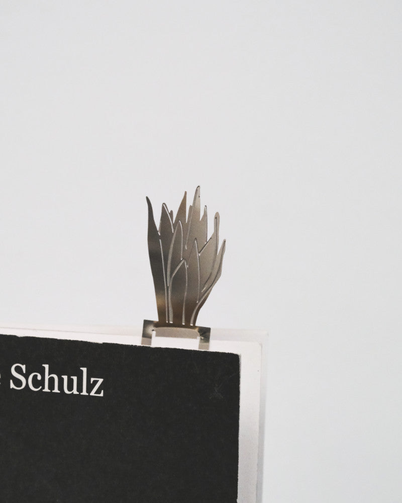 Buchzeichen aus Stahl in Form einer Sansevieria