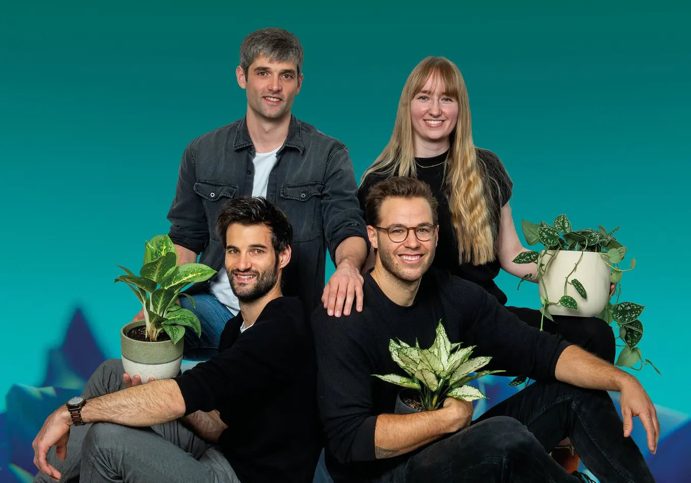 Gruppenfoto von Sven, Jil Claire, Janko und Severin von feey beim SEF Award 2024